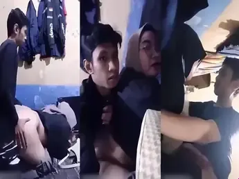 Bokep Jilbab Hijabers Kacamata Montok Ngentot Becek