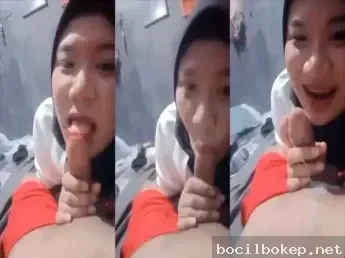 Hijab Binal Sepong Kontol Pacar Baru Hijab Binal Sepong Kontol Pacar Baru